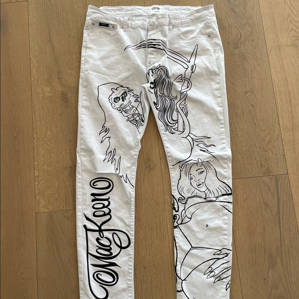 MacKeen white jean